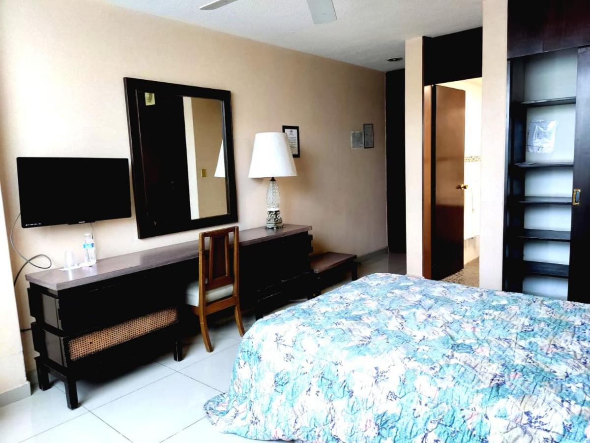 Hotel Mary Celaya Celaya  Exteriör bild